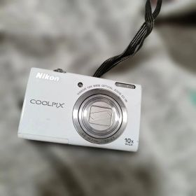 Nikon COOLPIX s6200 ニコン カメラ