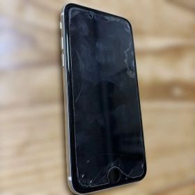 Apple iPhone SE 第2世代 ホワイト 本体 ジャンク扱い