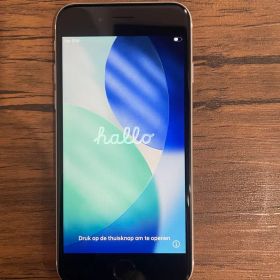 Apple iPhone 第2世代(SE2) 64GB ホワイト