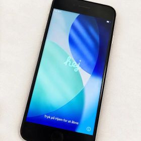 Apple iPhone SE 第2世代 ホワイト 本体