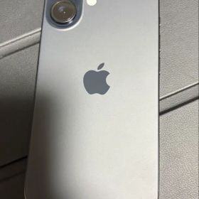 Apple iPhone 16 本体 ブラック