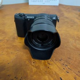 SONY α5100＋SEL35F18単焦点【スタートレイル等アプリ入】