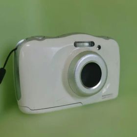 動作確認済み Nikon COOLPIX S33 防水デジカメ