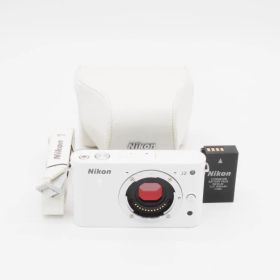 【良い】 Nikon ミラーレス一眼 Nikon 1 J2 ボディー ホワイト