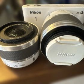 Nikon 1 J2 ミラーレス カメラ 白 デジタル