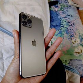 Apple iPhone 11 Pro 本体 with box