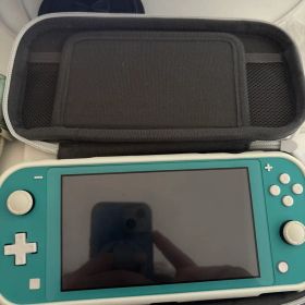 Nintendo Switch Lite 本体 ピカチュウカバー付 充ケーブル無