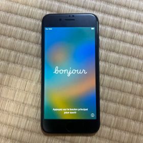 Apple iPhone 8 本体 ブラック