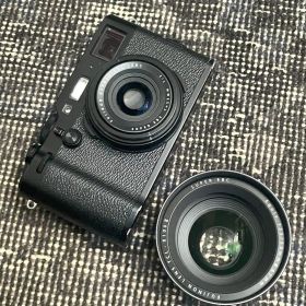 FUJI FILM X100F BLACK おまけ 富士フイルム