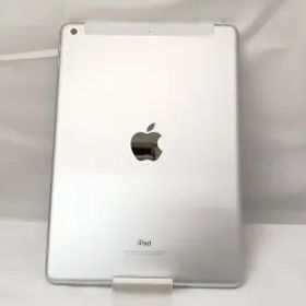 【中古】Apple docomo 【SIMロック解除済み】 iPad（第6世代/2018） 32GB シルバー MR6P2J/A【戸塚】保証期間１ヶ月【ランクA】