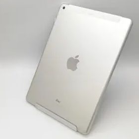 【中古】Apple docomo 【SIMロック解除済み】 iPad（第6世代/2018） 32GB シルバー MR6P2J/A【鹿児島中町】保証期間１ヶ月【ランクC】