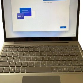 【美品】Surface Laptop Go 2 セージ 8GB/128GB