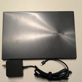 ASUS Zenbook 13 OLED UX325JA（初期化済み）