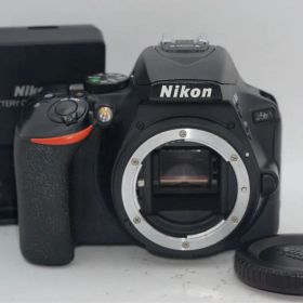 Nikon D5600 デジタル一眼レフ 本体
