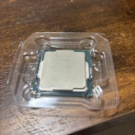 Intel Core i7 8700K CPU 本体