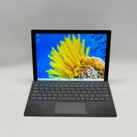 Surface Pro 7、8GB、128GB NVMe SSD、3K解像度