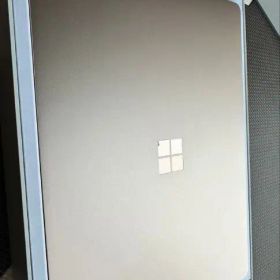 Microsoft Surface Laptop Go