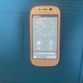 docomo Raku Raku Phone F-06Fゴールド