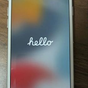 iPhone 8 写真1から4枚目が実際の品物状態です。