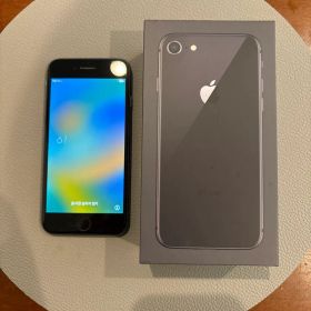 Apple iPhone 8 64GB本体 付属品は全て新品