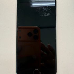 iPhone SE3 64GB スターライト 100% デモ機 359968970674235