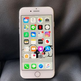 Apple iPhone 7 32GB シルバー 本体