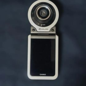 CASIO EXILIM EX-FR100 本体