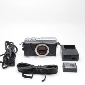 FUJIFILM X-E1 ボディ シルバー ミラーレス一眼レフカメラ 〔FUJIFILM X マウント〕