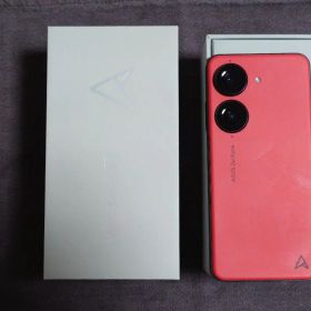 ASUS Zenfone 10 本体 レッド