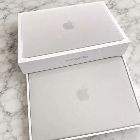 即日発送MacBook Neo 本体 256GB シルバー