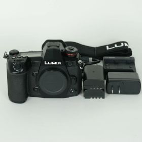 [美品 | シャッター数13,640回｜バッテリー2個付] Panasonic LUMIX DC-G9 PRO | マイクロフォーサーズマウント