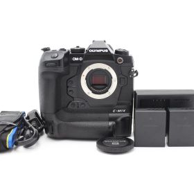 ショット数23763！■美品■ OLYMPUS ミラーレスカメラ OM-D E-M1X ♯13604
