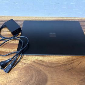 【美品】Microsoft Surface Laptop2(i5 256GB)