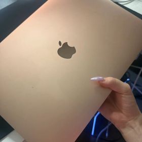 Macbook Air 2020 13インチ ローズゴールド