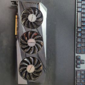 GIGABYTE GeForce RTX 3070 Ti 本体