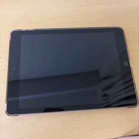 Apple iPad 本体 ピンクカバー付き