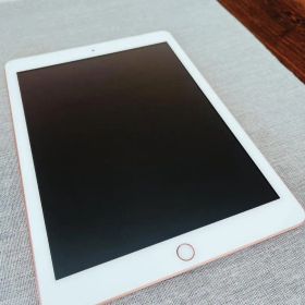 【美品・SIMフリー】iPad 第6世代 32GB ローズゴールド（本体のみ）