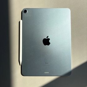 Apple iPad Air第4世代 本体のみ スカイブルー 割れなし【箱あり】
