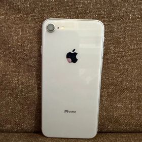 ＊美品・送料無料＊iPhone 8 ホワイト 64GB SIMフリー