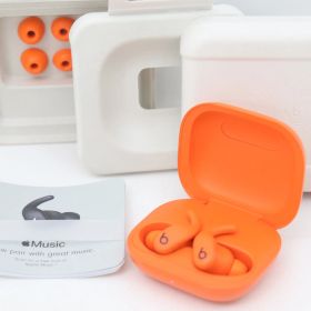 ITDTEV0F78CC Powerbeats Fit パワービーツ フィット ME2M4PA/A ワイヤレスイヤフォン オレンジ ワークアウトイヤフォン