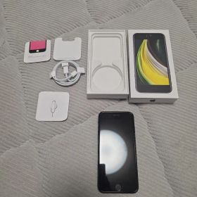 Apple iPhone SE ブラック 本体