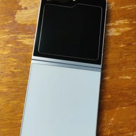 Samsung Galaxy Z Flip6 256GB 本体