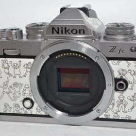 260583★ほぼ新品★ Nikon Z fc with Teppei Kasanara (SL) 全世界限定 800台