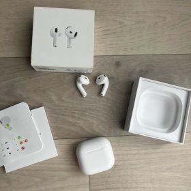 大幅値下げ！Apple AirPods4 美品ノイズキャンセルなし