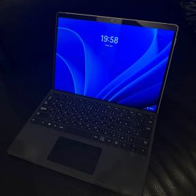 Surface Pro 8 / Core i5 / 8GB / 256GB