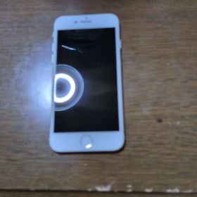 Apple iPhone 8 ホワイト 本体