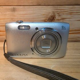 Nikon COOLPIX s3600デジカメ シルバー