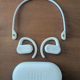 JBL ワイヤレスイヤホン JBL Soundgear Sense ホワイト