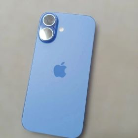 Apple iPhone16 本体 ライトブルー