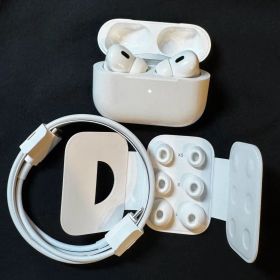 Apple AirPods Pro 第二世代本体 イヤーチップ ケーブル 箱付き
